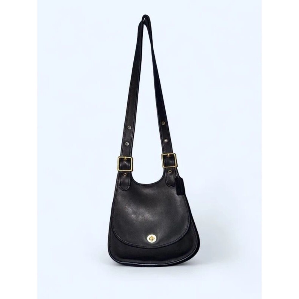 Vintage Coach Black leather shoulder bag with brass